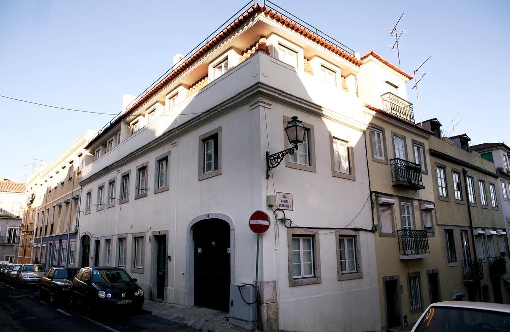 Triplex With Garage - Praca Das Flores Lissabon Zimmer foto