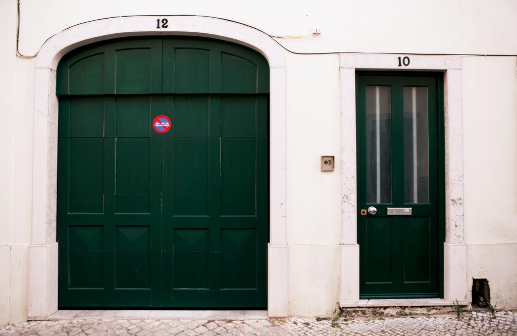 Triplex With Garage - Praca Das Flores Lissabon Zimmer foto
