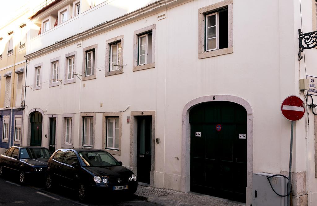 Triplex With Garage - Praca Das Flores Lissabon Zimmer foto