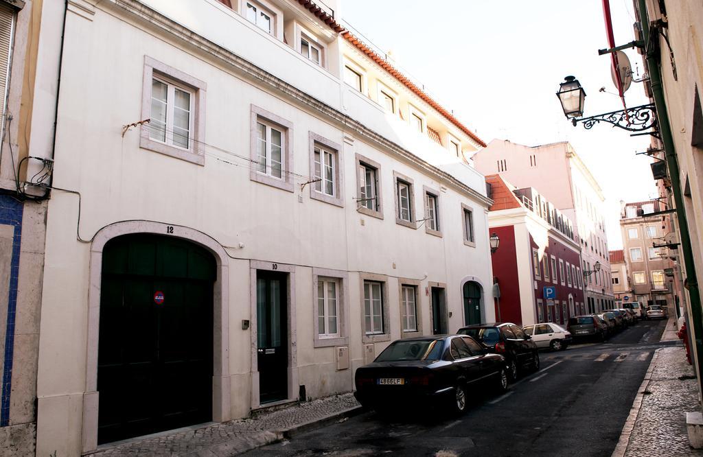 Triplex With Garage - Praca Das Flores Lissabon Zimmer foto